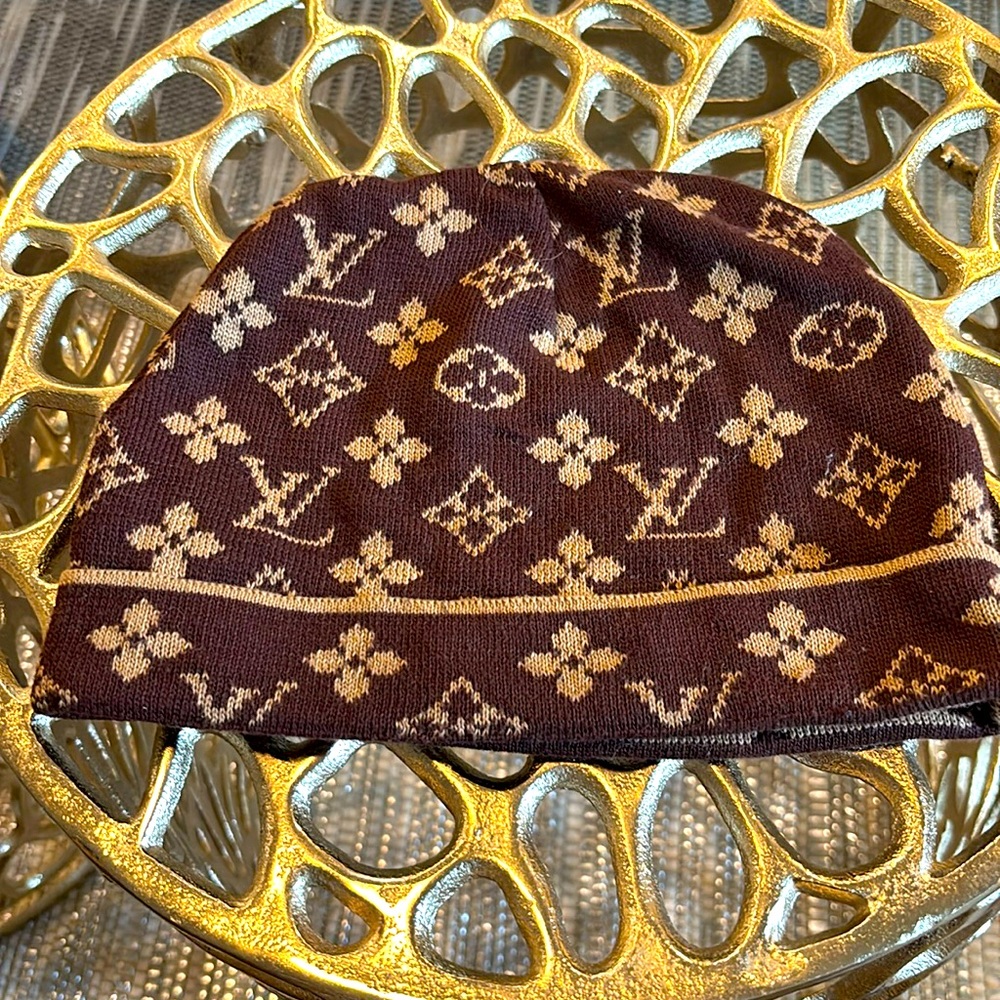 NWOT LOUIS VUITTON beenie